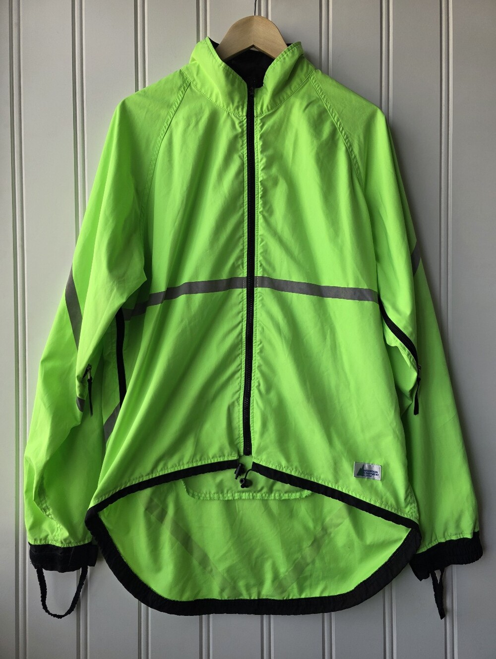 Vintage Mountain Equipment Co-op (MEC) Neon Green Cycling Windbreaker Jacket L